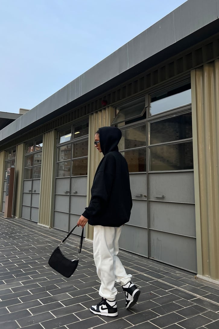 Basic Siyah Oversize Hoodie