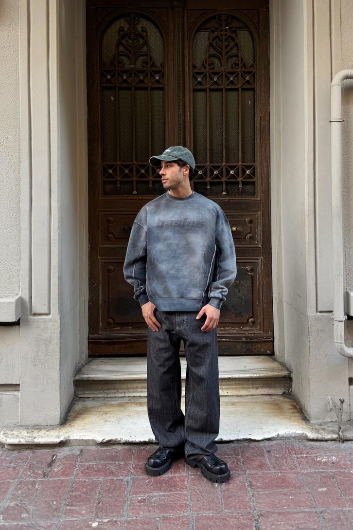 Basic Taş Nakışlı Sweatshirt