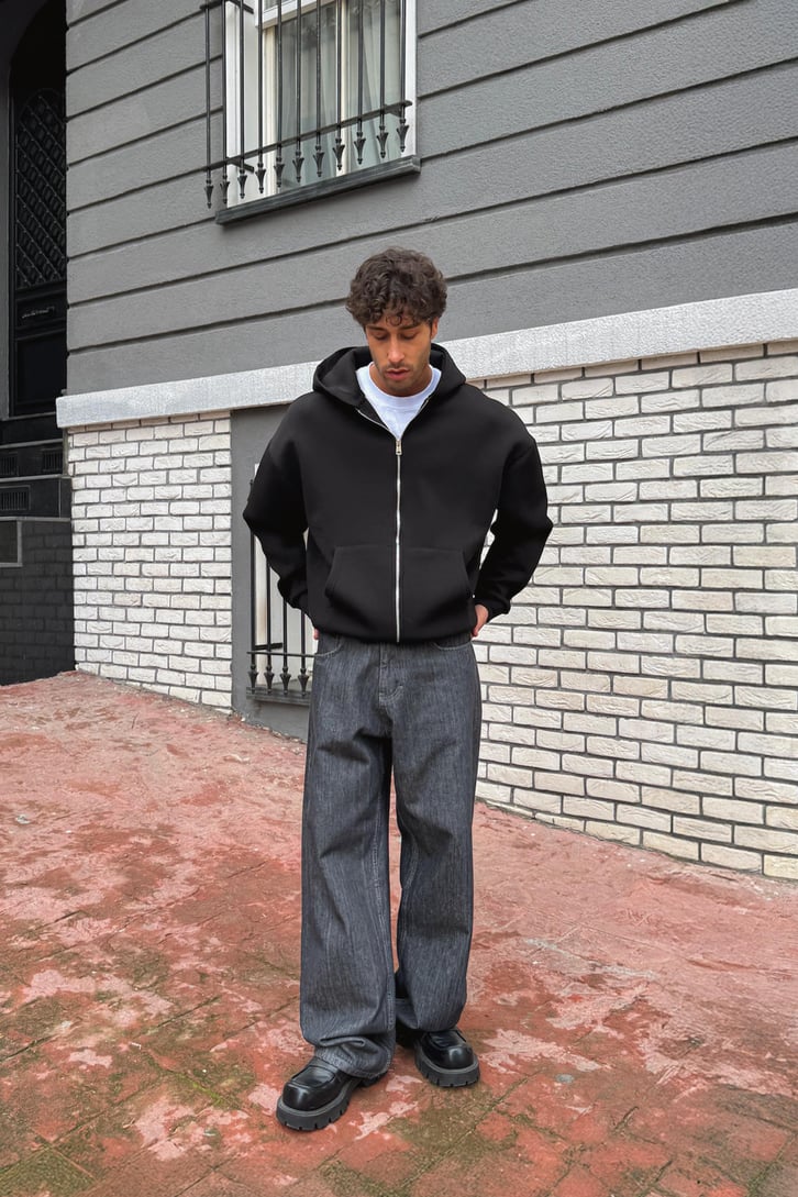 Basic Zip Hoodie