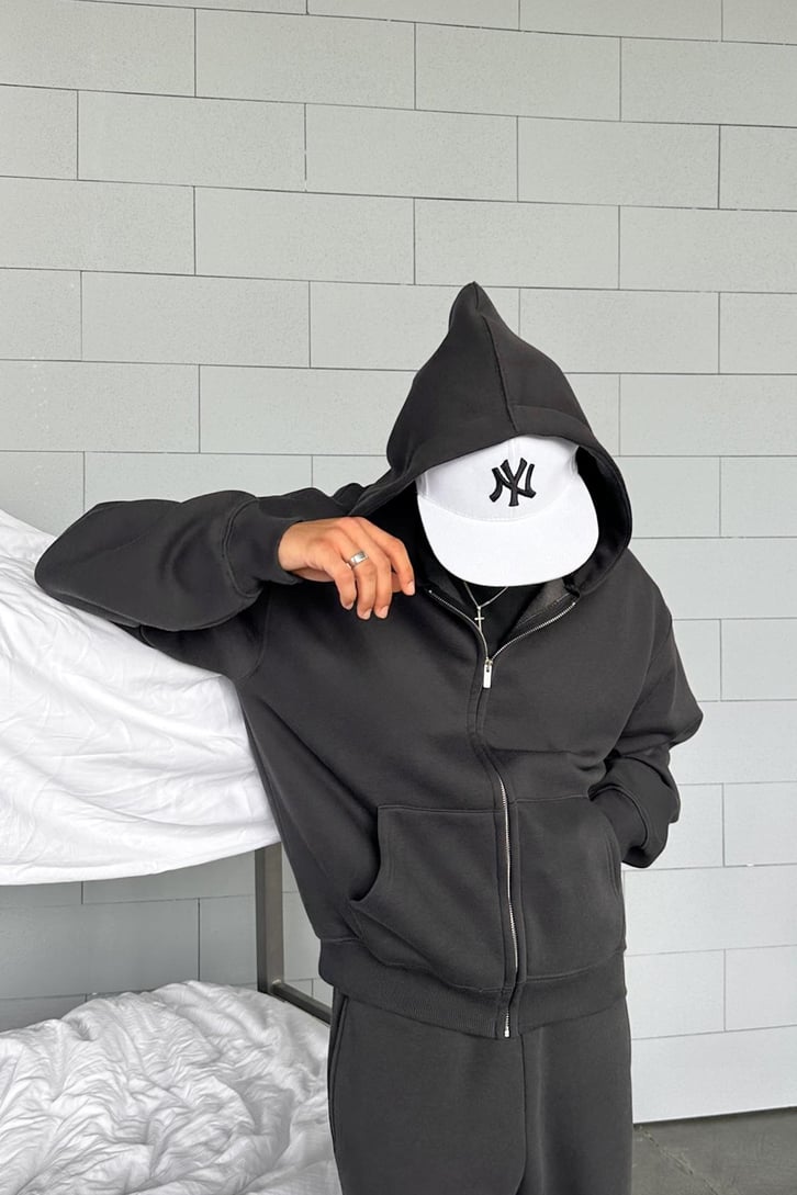 Basic Zip Hoodie