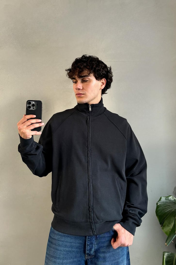 Basic Zip Sweatshirt