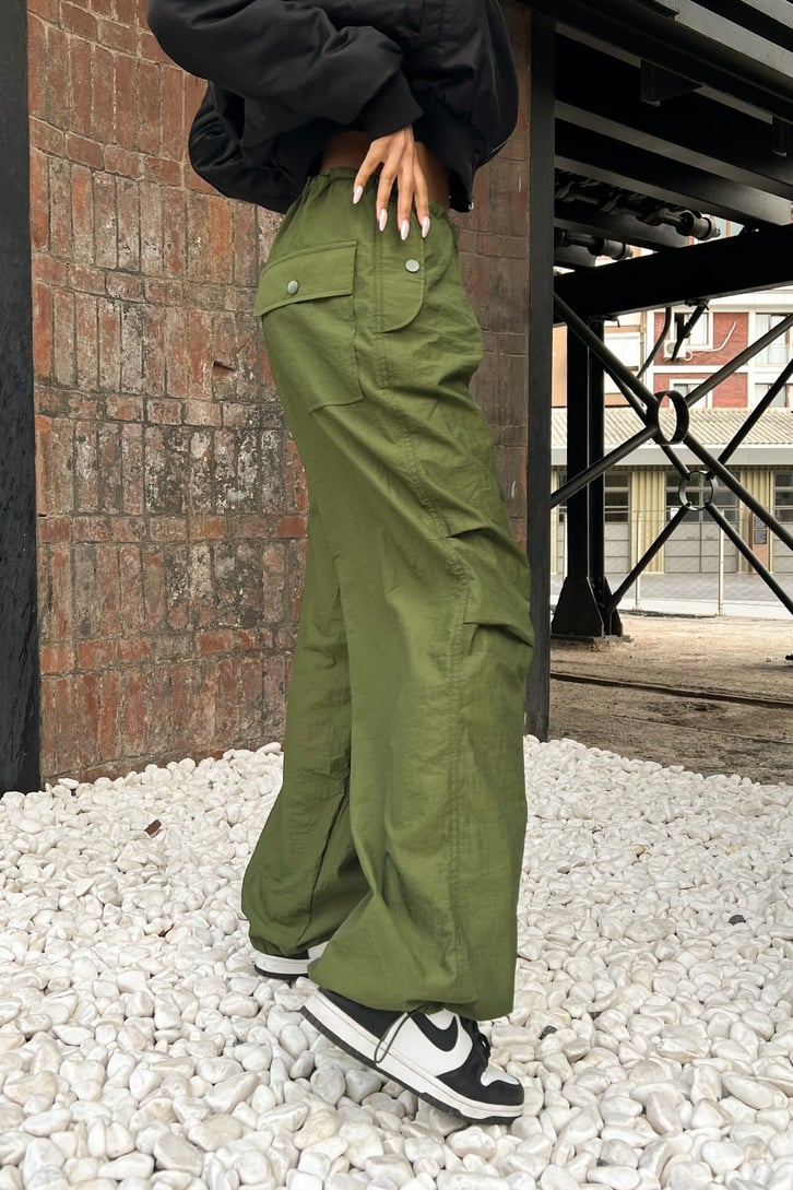 Bel Lastikli Krem Baggy Pantolon