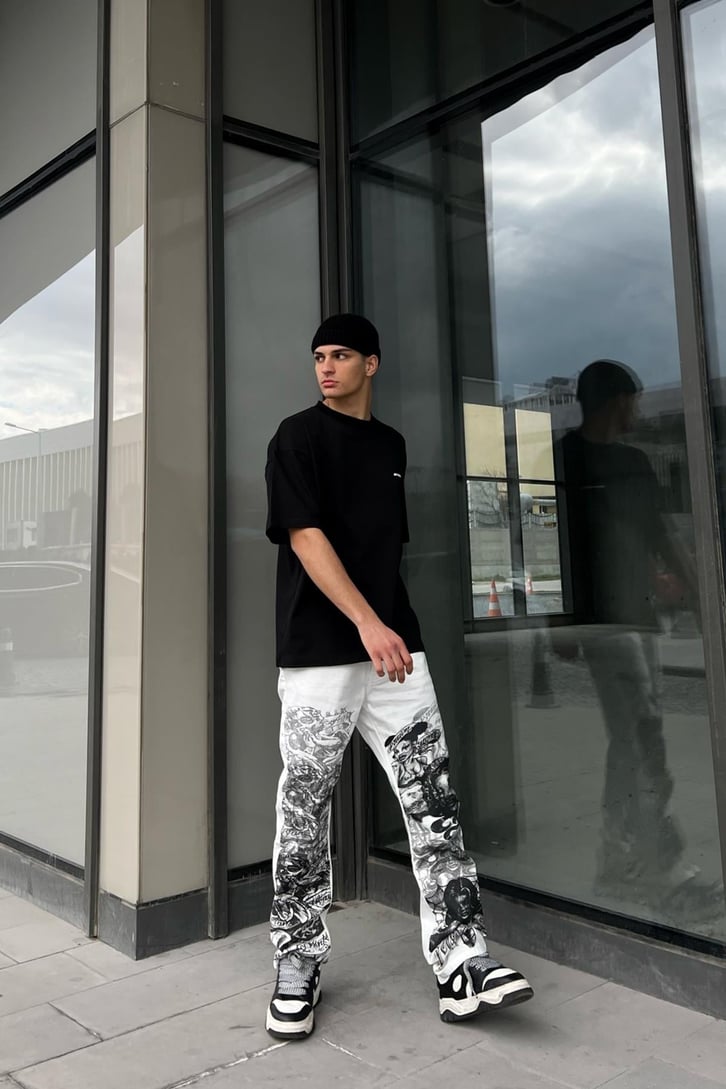 Beyond Medals Siyah Oversize Tshirt