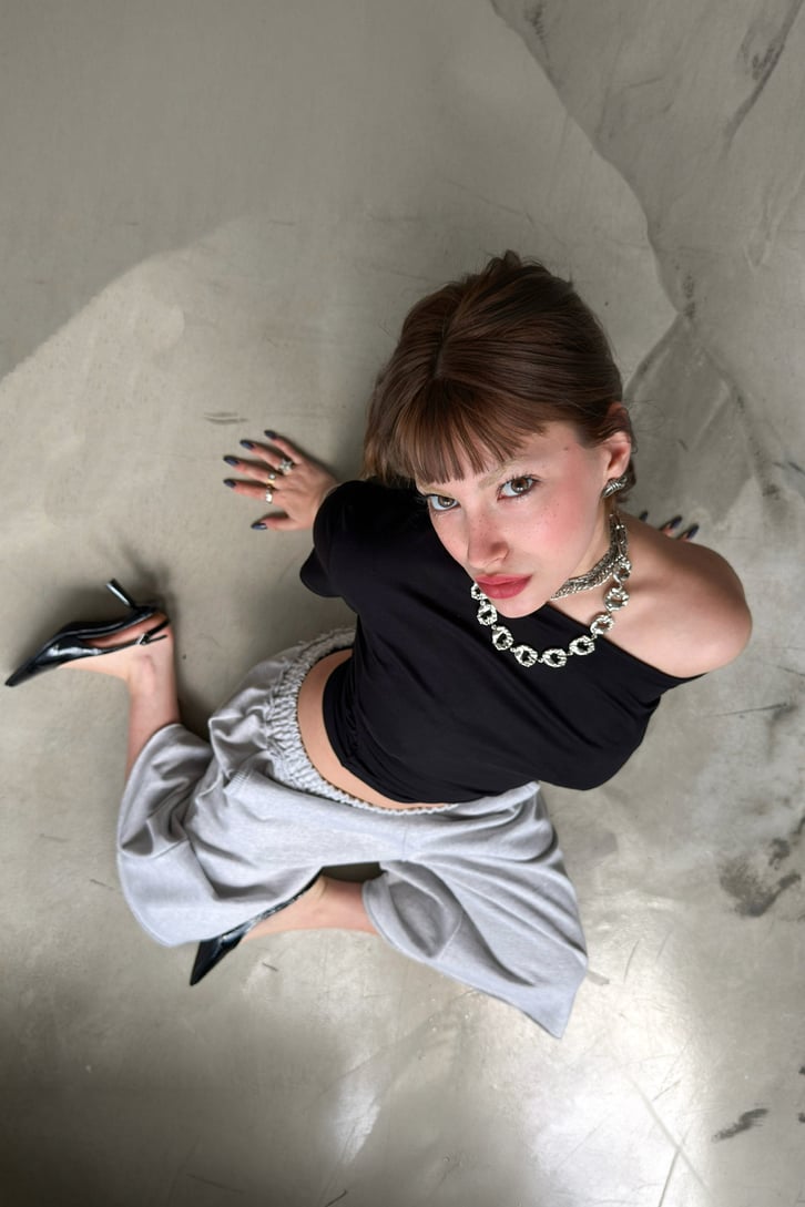 Black Asymmetric Top