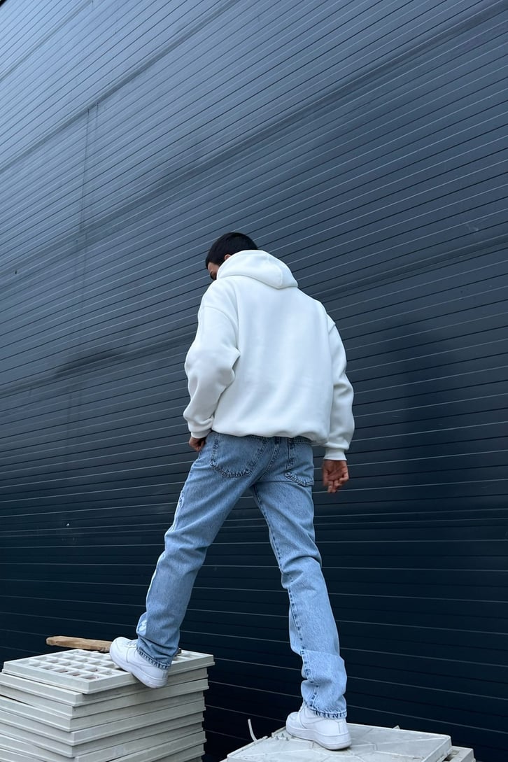 Bone Nakışlı Buz Mavi Regular Fit Jean