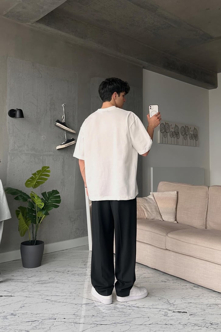 Born Raesed Baskılı Siyah Oversize Tişört