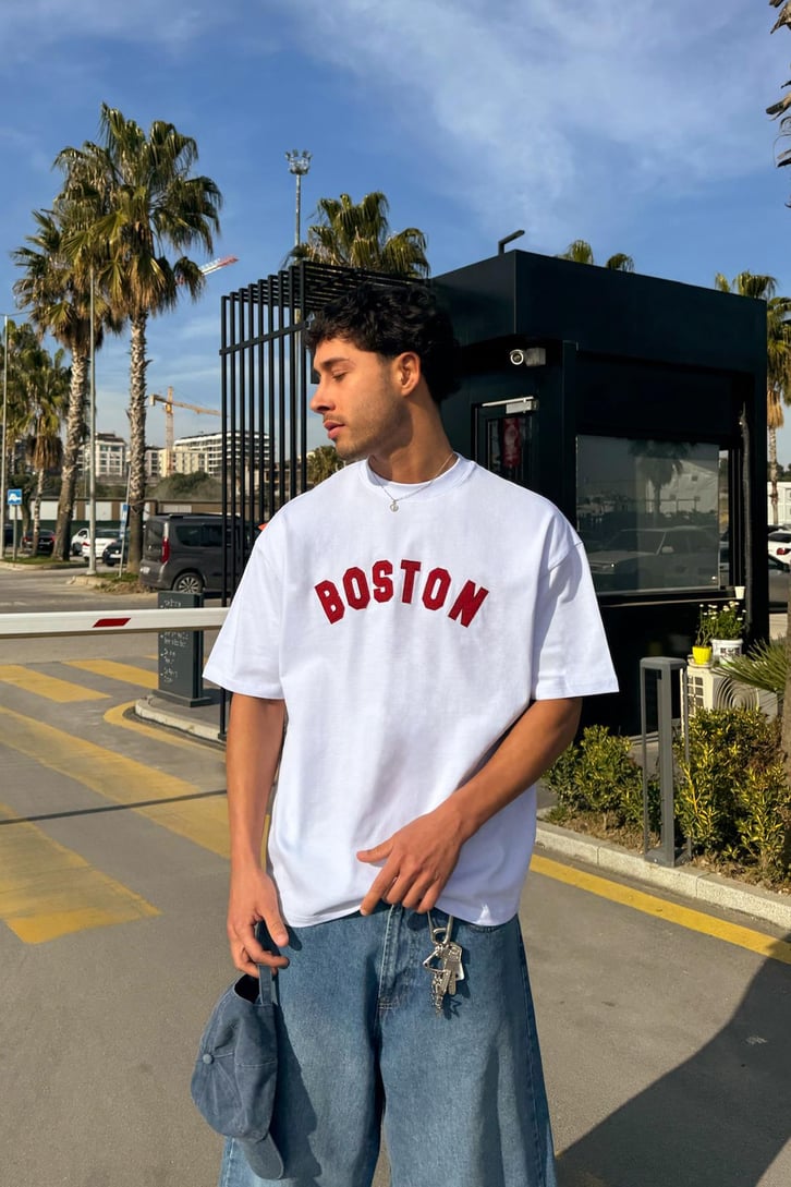 Boston Nakışlı Oversize Tişört