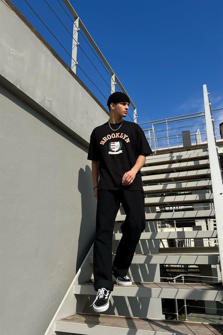 Brooklyn Baskılı Siyah Oversize Tişört