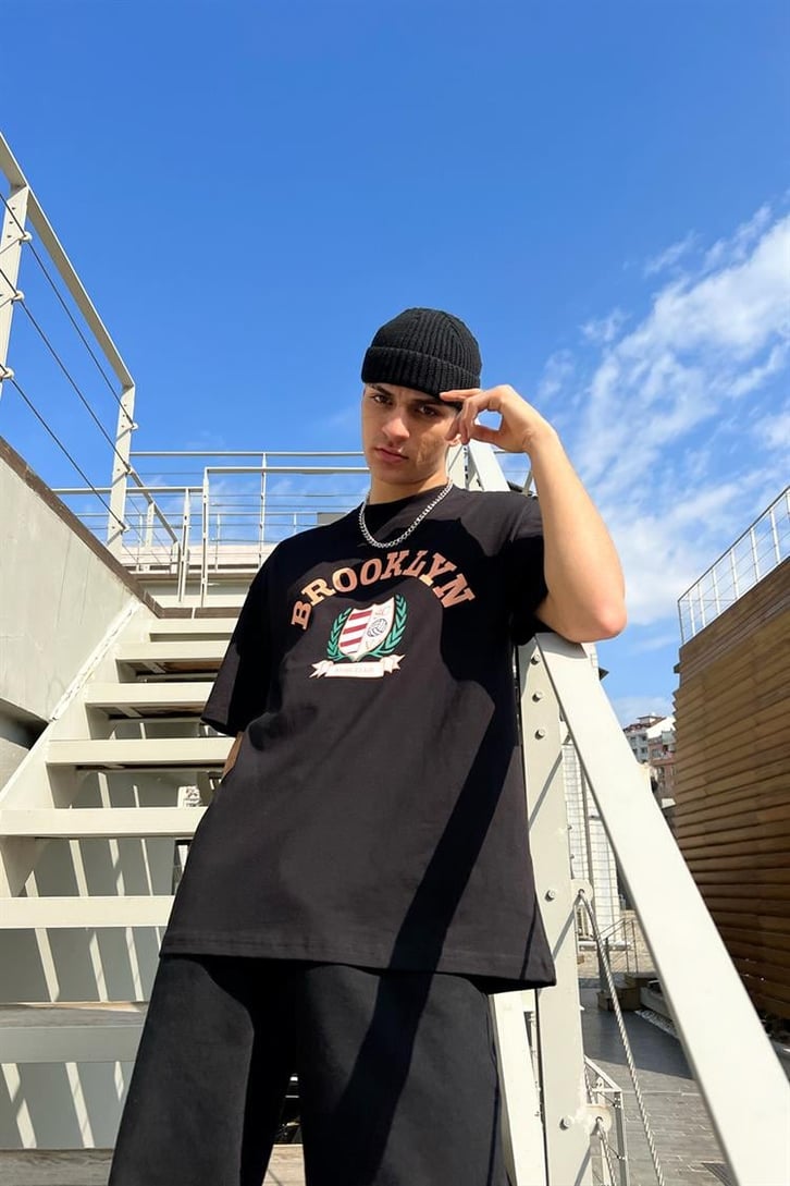 Brooklyn Baskılı Siyah Oversize Tişört