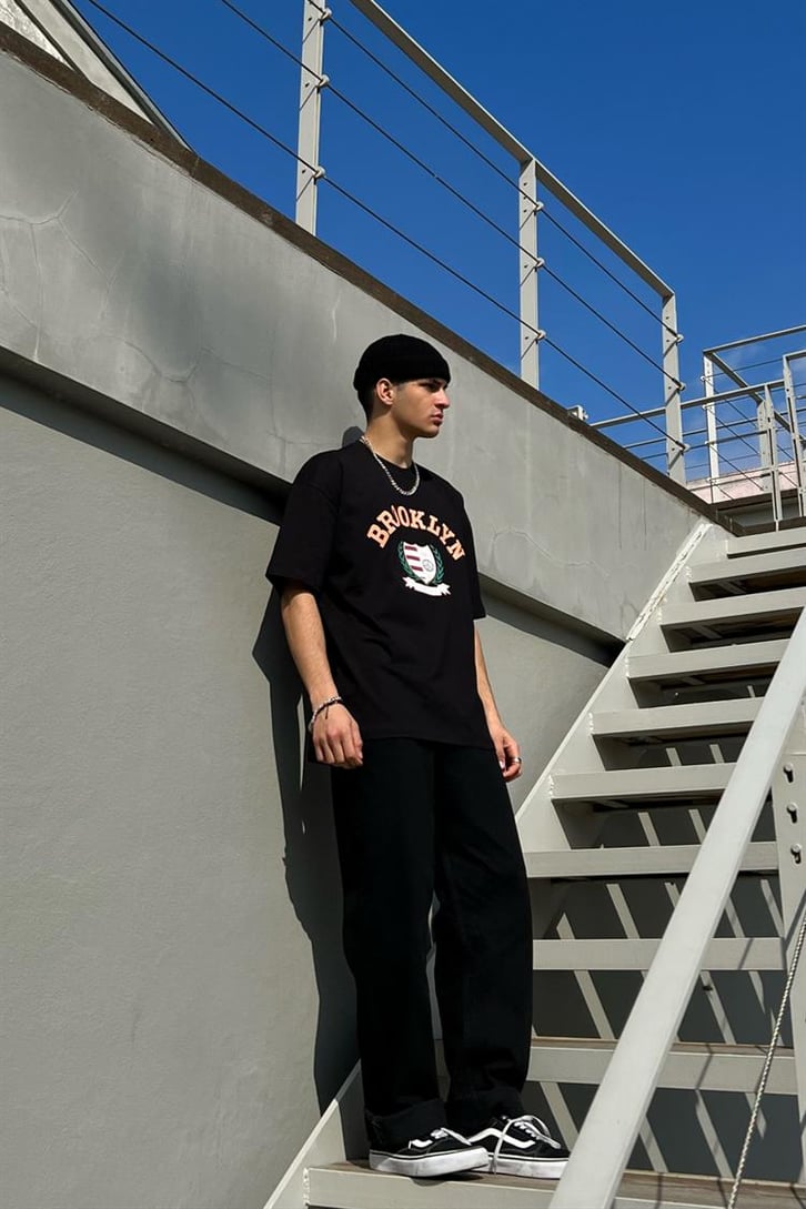 Brooklyn Baskılı Siyah Oversize Tişört
