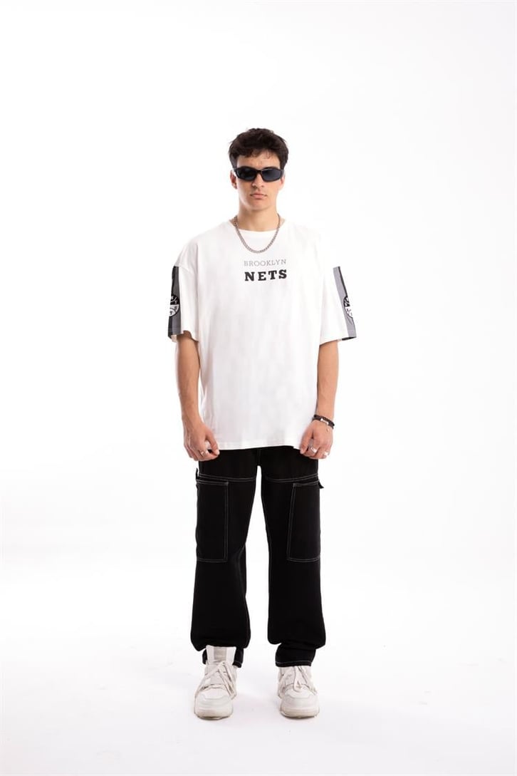 Brooklyn Nets Baskılı Beyaz Oversize Tişört