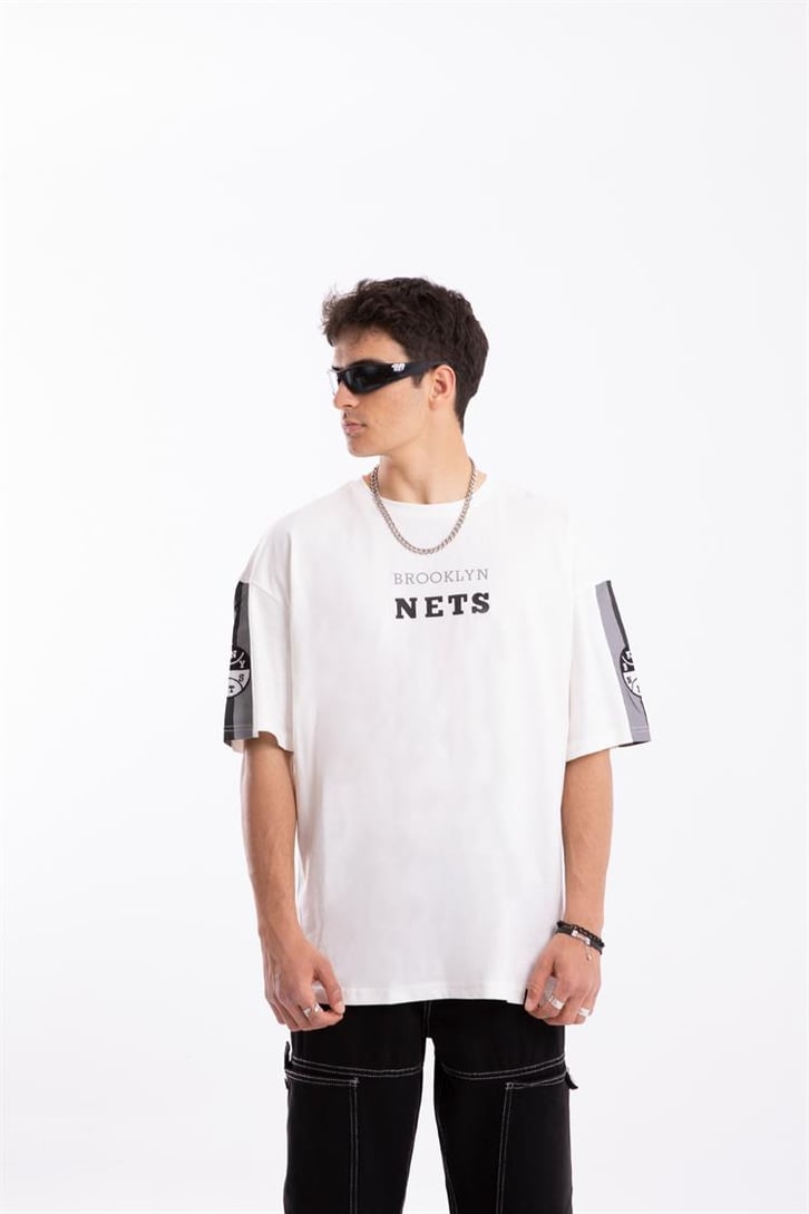 Brooklyn Nets Baskılı Beyaz Oversize Tişört