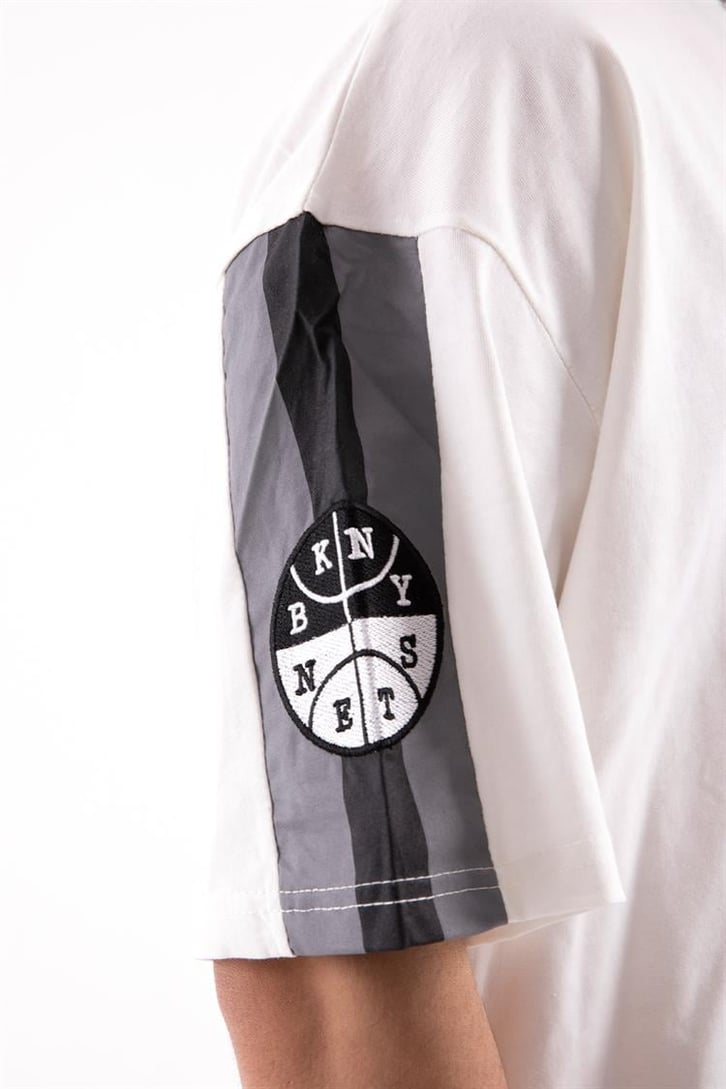 Brooklyn Nets Baskılı Beyaz Oversize Tişört