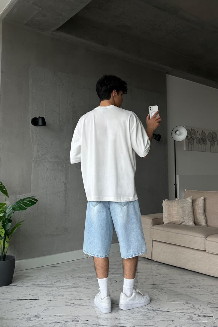 Bug Baskılı Beyaz Oversize Tişört