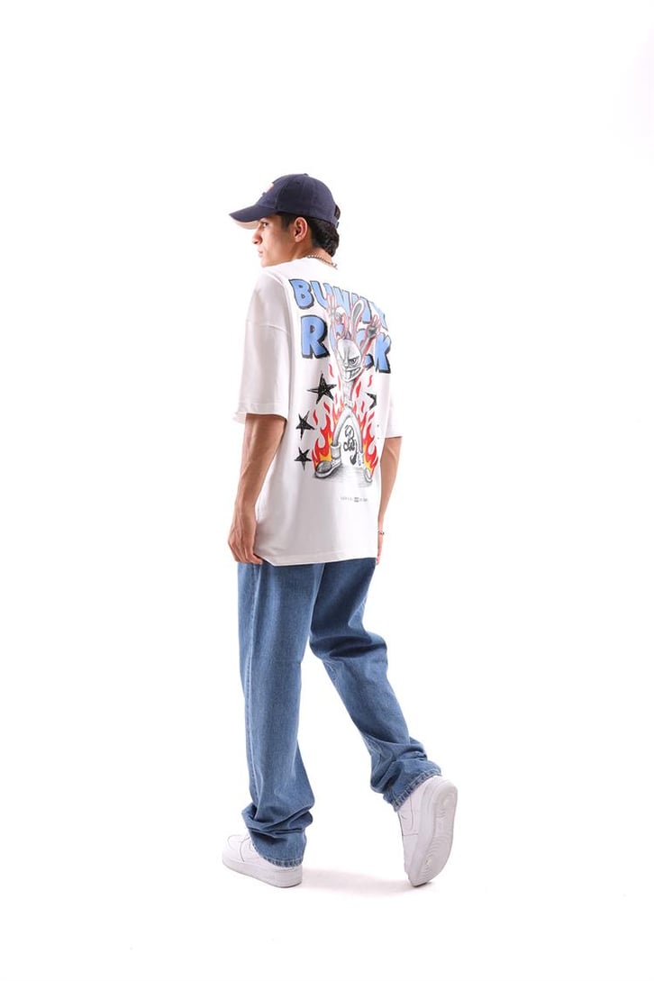 Bunny Rock Baskılı Beyaz Oversize Tişört