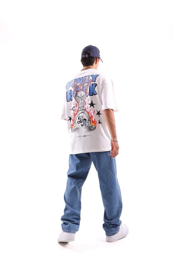 Bunny Rock Baskılı Beyaz Oversize Tişört