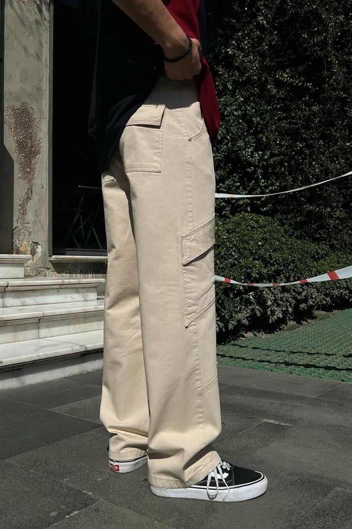 Cep Detaylı Bej Regular Fit Kargo Pantolon