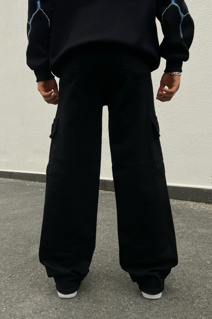 Cep Detaylı Siyah Baggy Jean