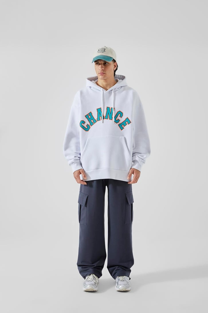 Change Baskılı Beyaz Oversize Sweatshirt