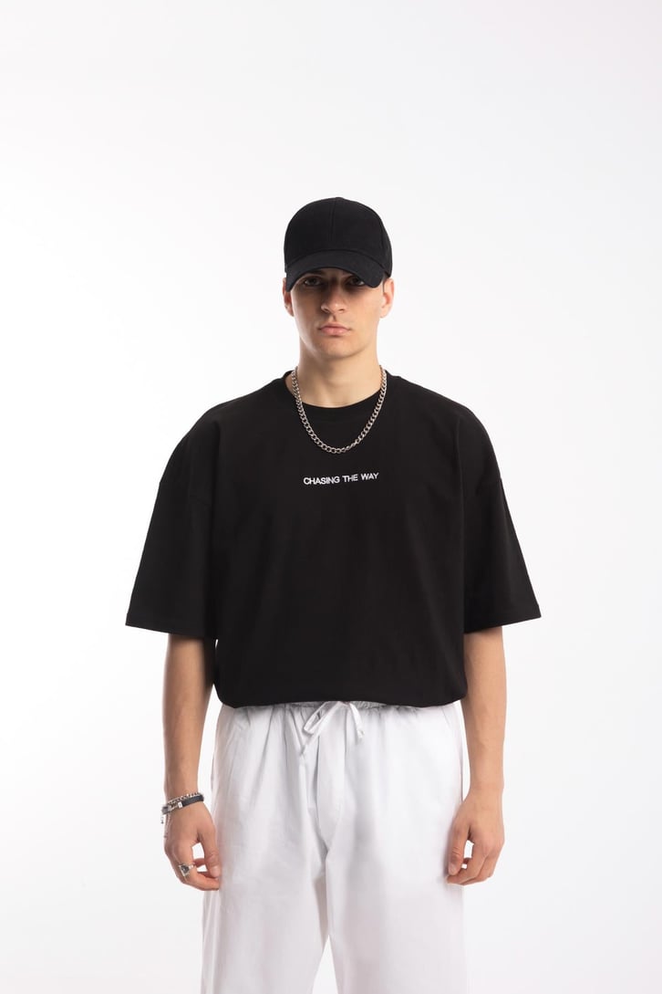 Chasing The Way Nakışlı Siyah Oversize Tshirt