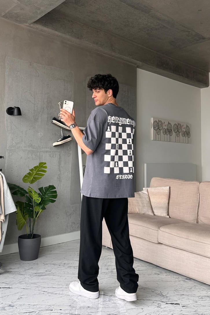 Chess Baskılı Siyah Oversize Tişört
