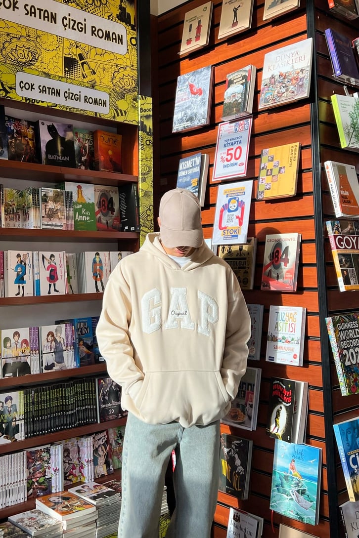 Chest Logo Nakışlı Oversize Hoodie