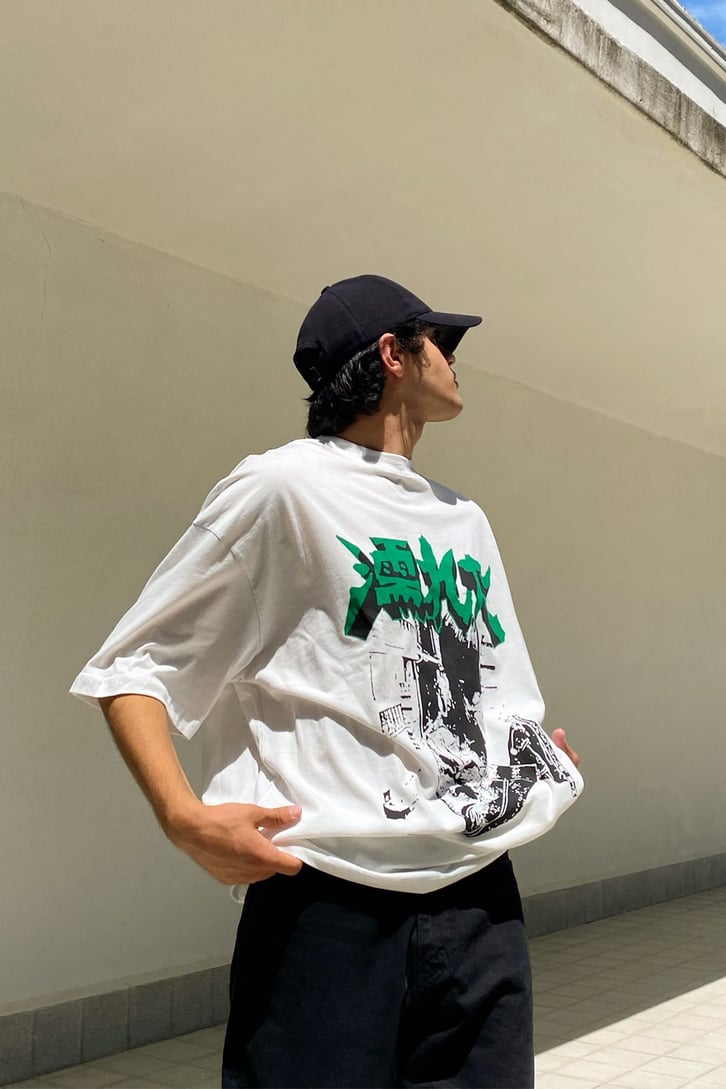 Chinese Letter Baskılı Ekru Oversize Tshirt