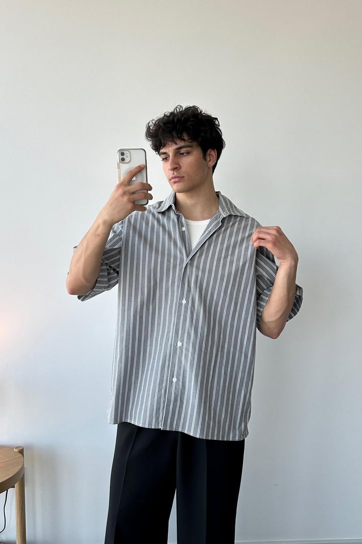 Çift Çizgili Kısa Kol Mavi Oversize Gömlek