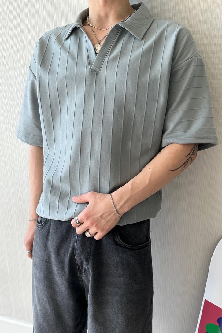 Çizgi Dokulu Oversize Polo Yaka Tişört
