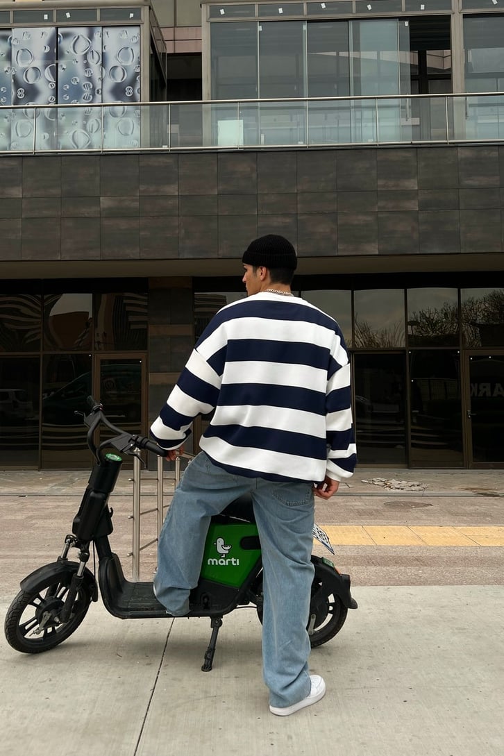 Çizgili Lacivert Oversize Sweatshirt