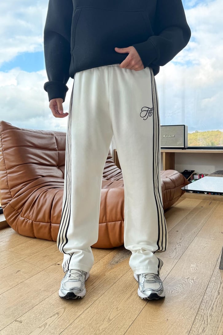 Çizgili Nakışlı Baggy Eşofman