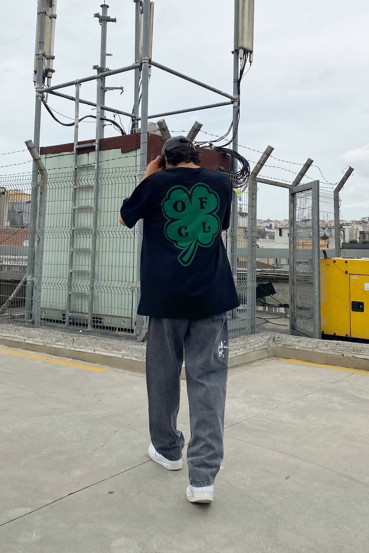Clover Ofcl Sırt Baskılı Siyah Oversize Tshirt