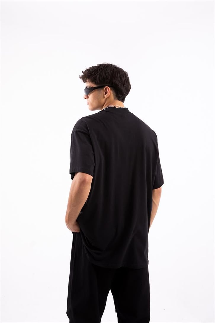 Colorful Human Head Baskılı Siyah Oversize Tshirt