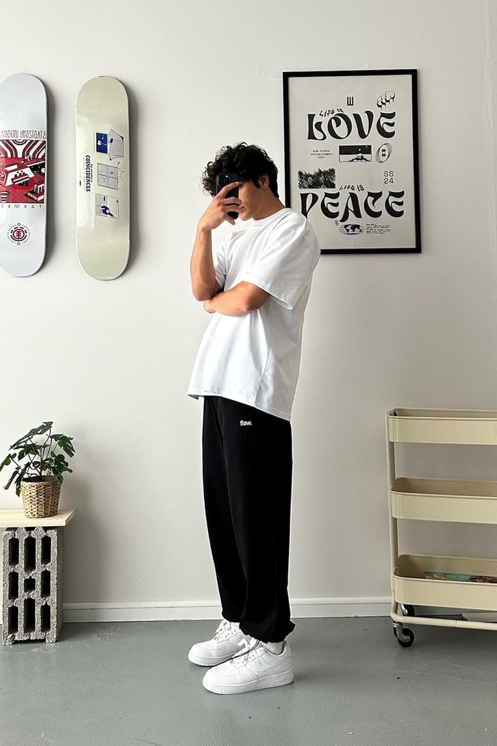 Cozy Boy Ayarlanabilir Paça Nakışlı Siyah Eşofman Altı