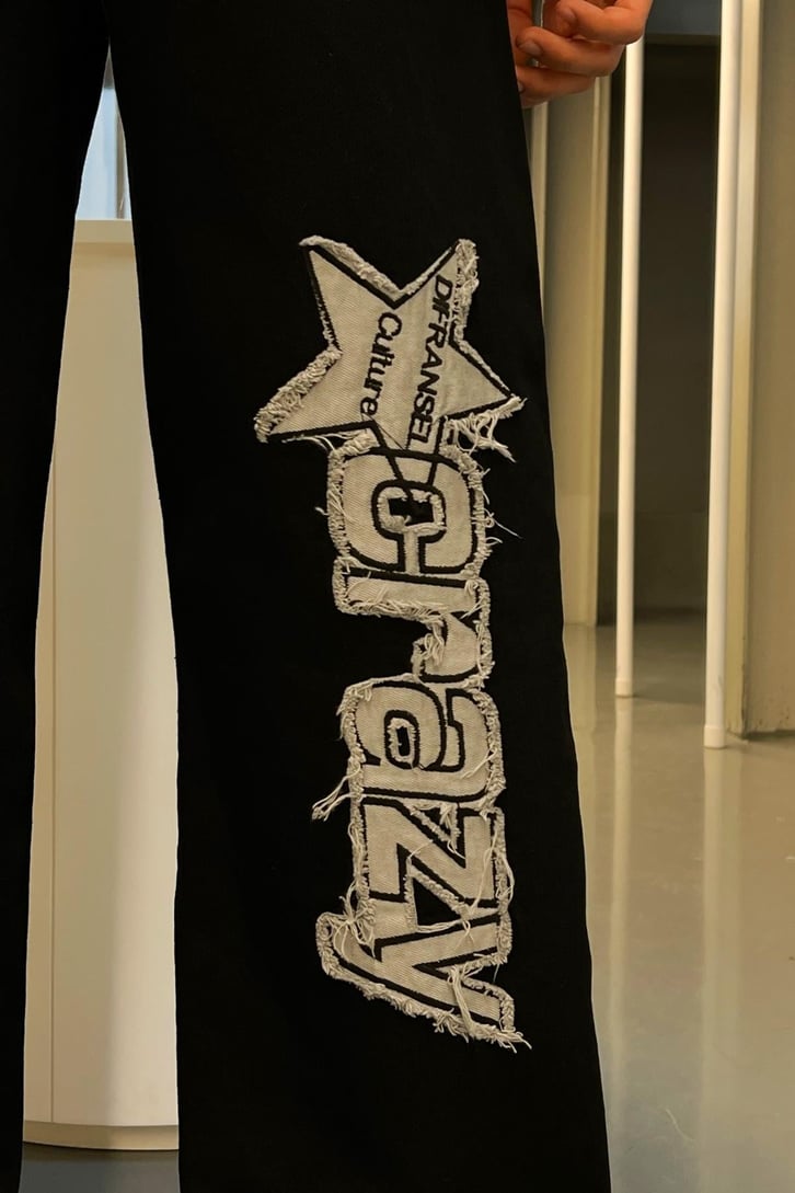 Crazy Nakışlı Siyah Baggy Jean