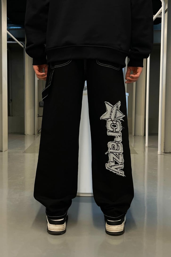Crazy Nakışlı Siyah Baggy Jean