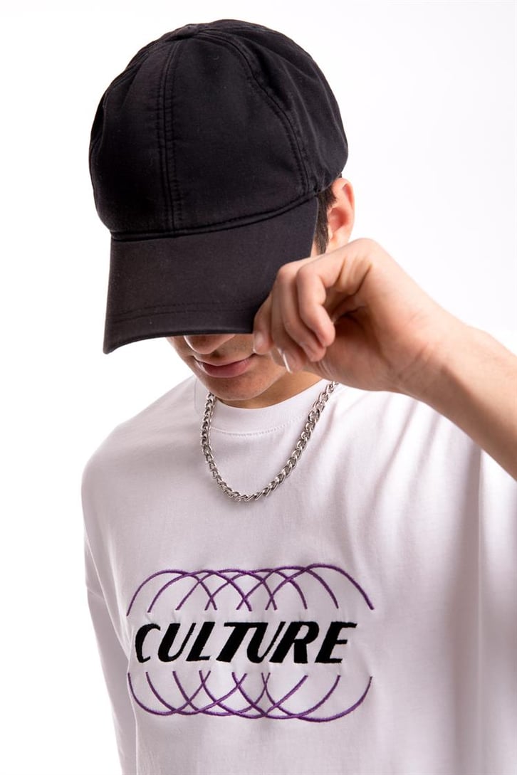 Culture Nakışlı Beyaz Oversize Tişört