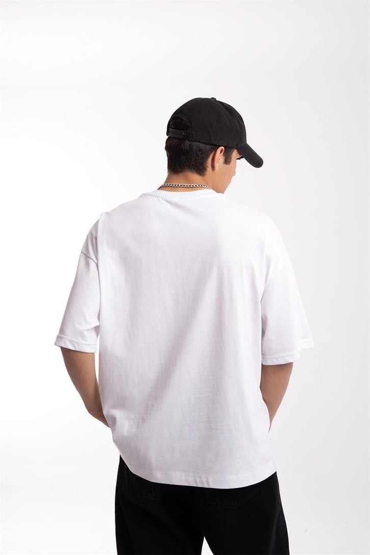 Culture Nakışlı Beyaz Oversize Tişört