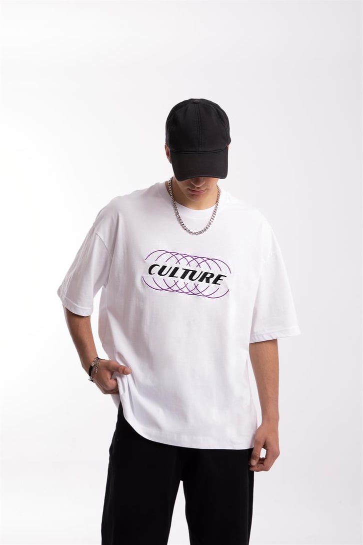 Culture Nakışlı Beyaz Oversize Tişört