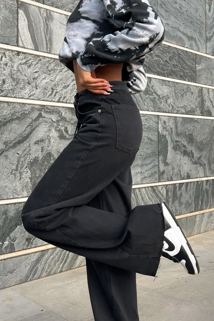 Cut Leg Siyah Baggy Jean
