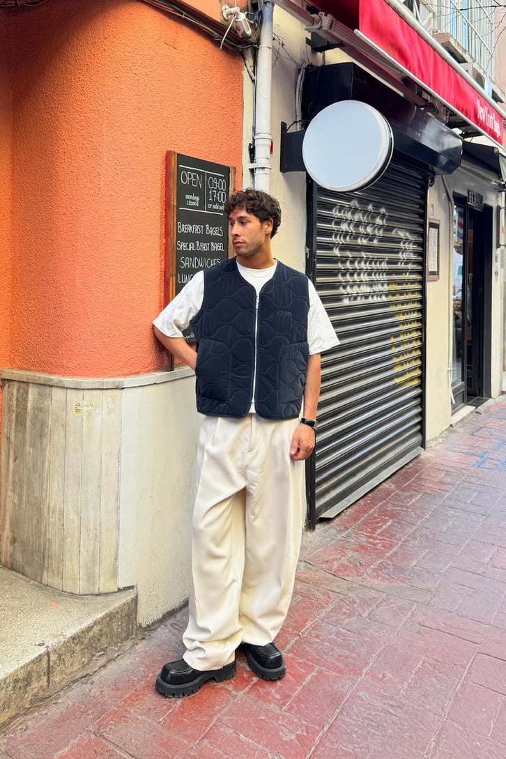 Dad Nakışlı Kapitone Yelek