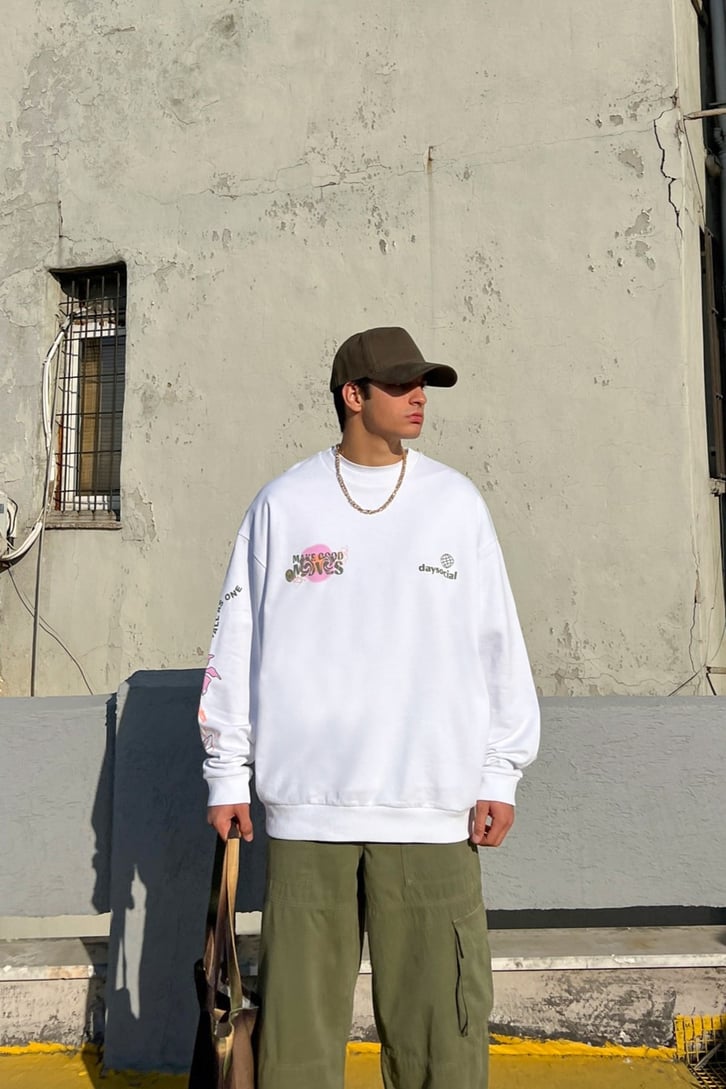 Daysocial Club Baskılı Beyaz Oversize Sweatshirt