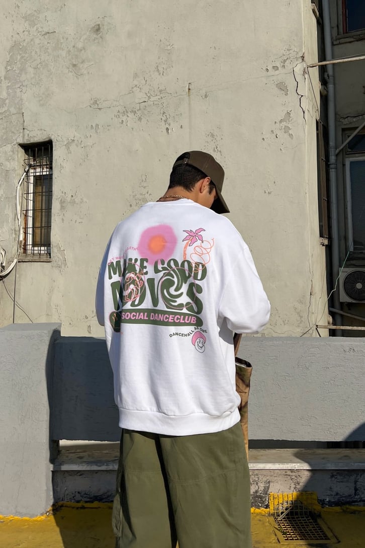 Daysocial Club Baskılı Beyaz Oversize Sweatshirt