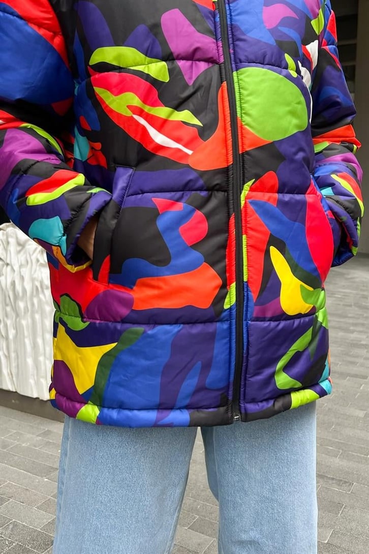 Desenli Colorful Kapüşonlu Şişme Mont