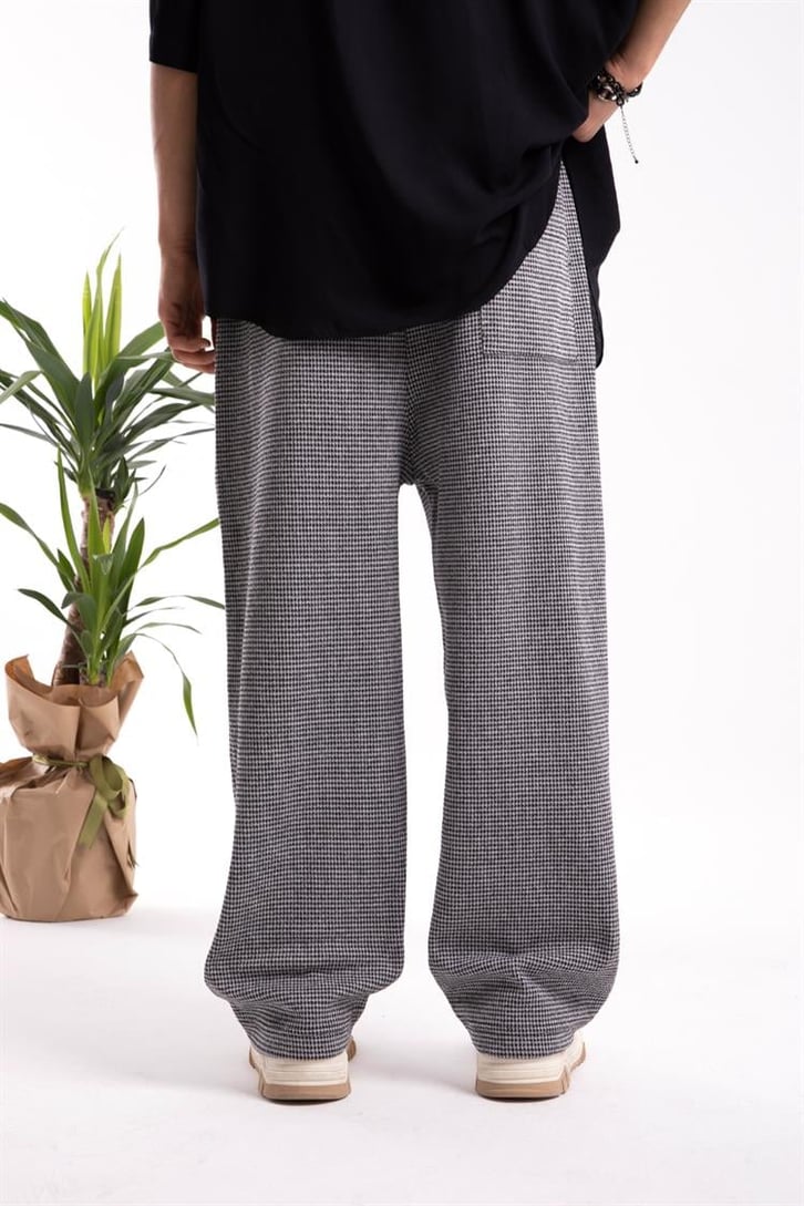 Desenli Siyah Relaxed Fit Eşofman Altı
