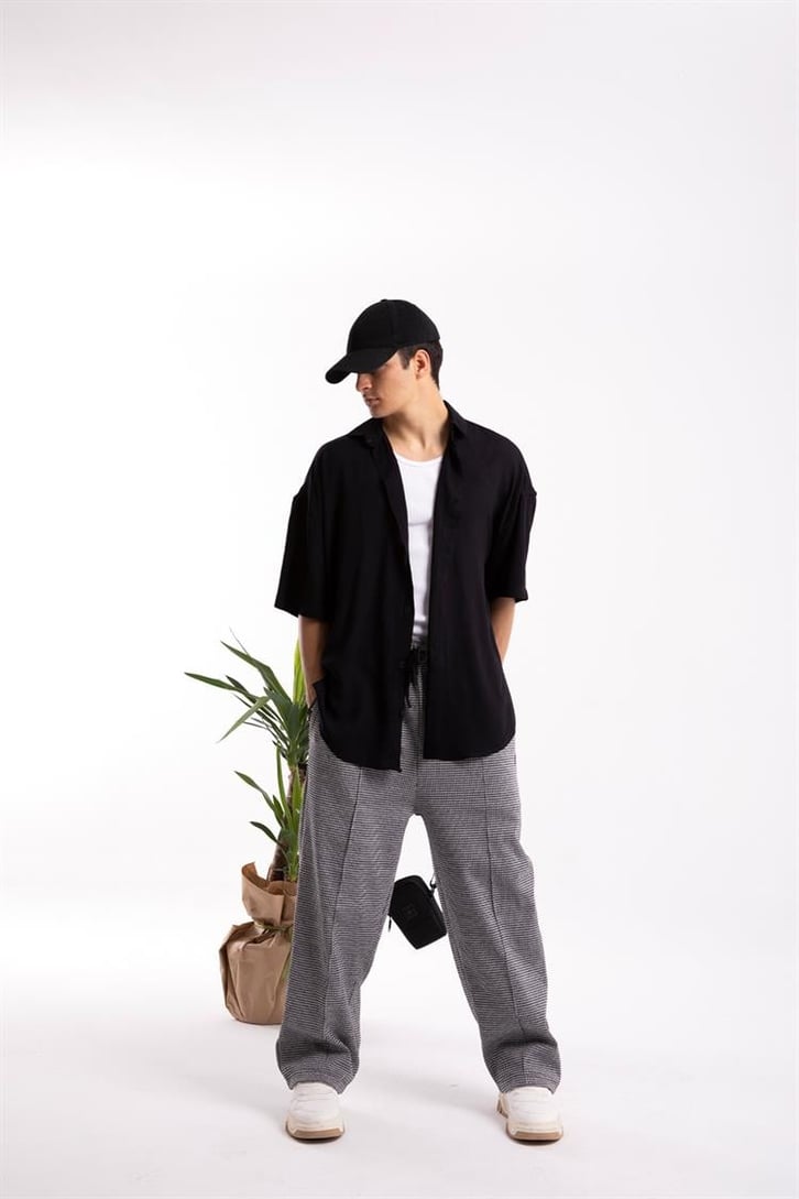 Desenli Siyah Relaxed Fit Eşofman Altı