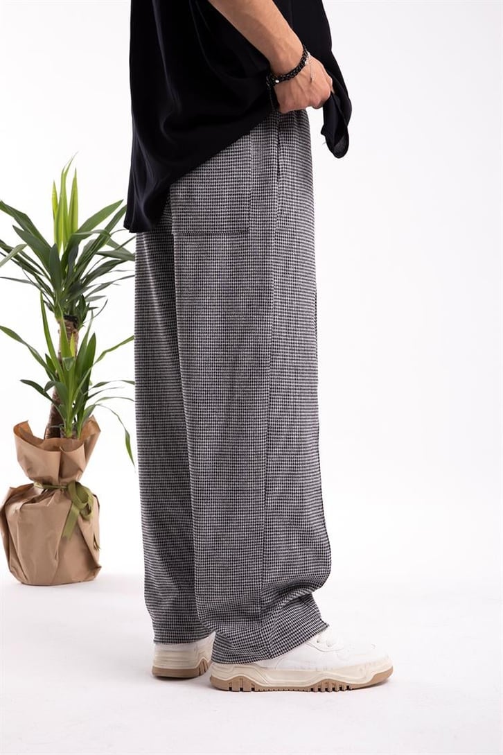 Desenli Siyah Relaxed Fit Eşofman Altı