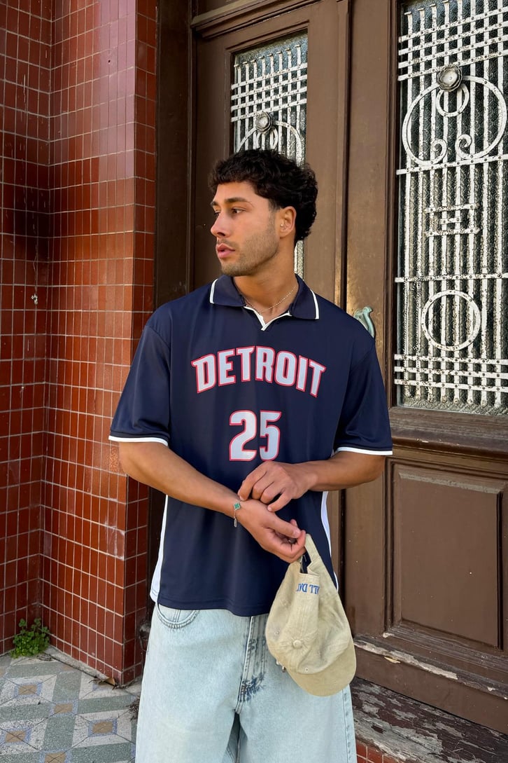 Detroit 25 Baskı Detay Polo Yaka Tişört