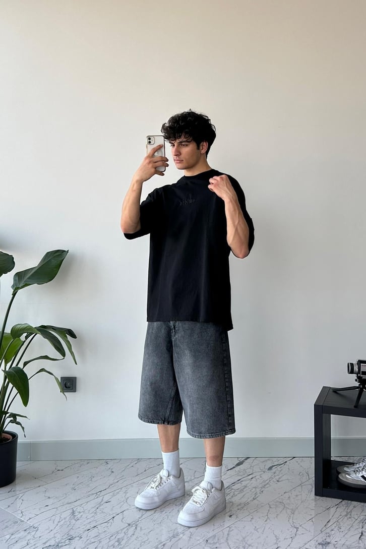 Diblins Nakışlı Siyah Oversize Tişört