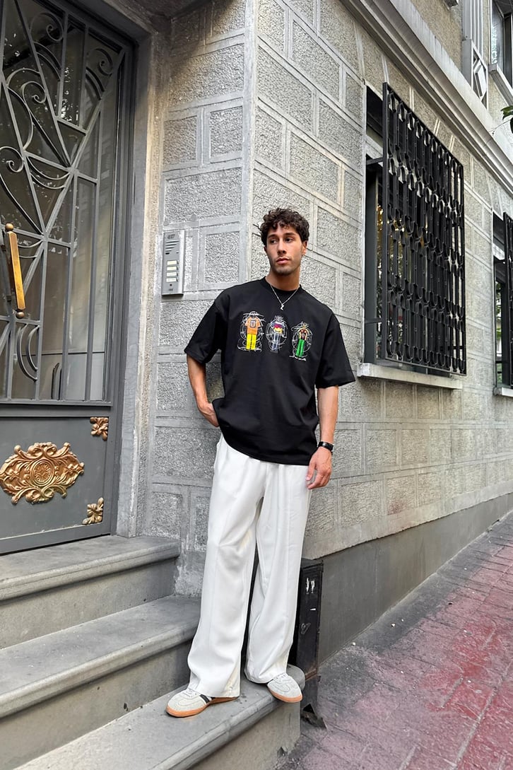 Different Aura Nakışlı Oversize Tişört